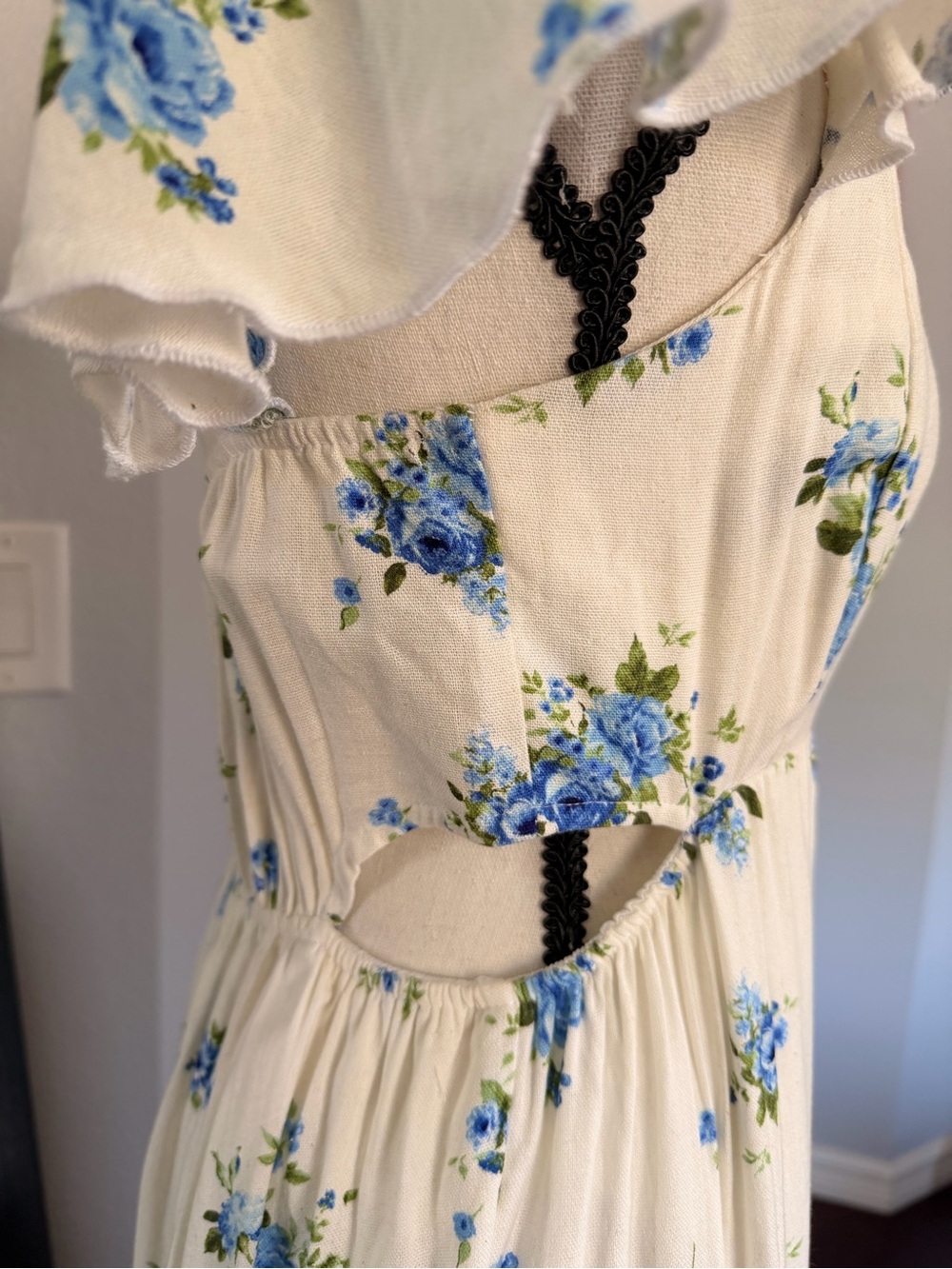 Altar’d State White Floral Ruffle Sleeve Midi Dress in Blue - Picture 9 of 9
